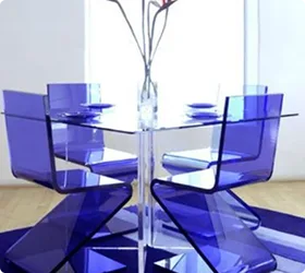 Anti-static acrylic sheets for displays and cleanrooms